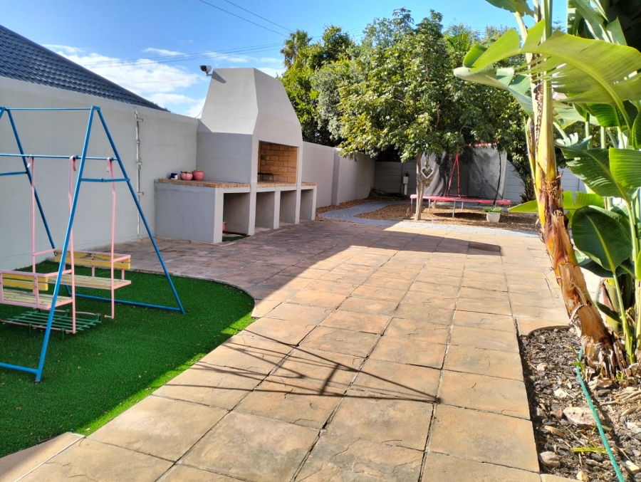 To Let commercial Property for Rent in Durbanville Western Cape